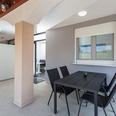 Apartments Adriana Pula Habitación foto